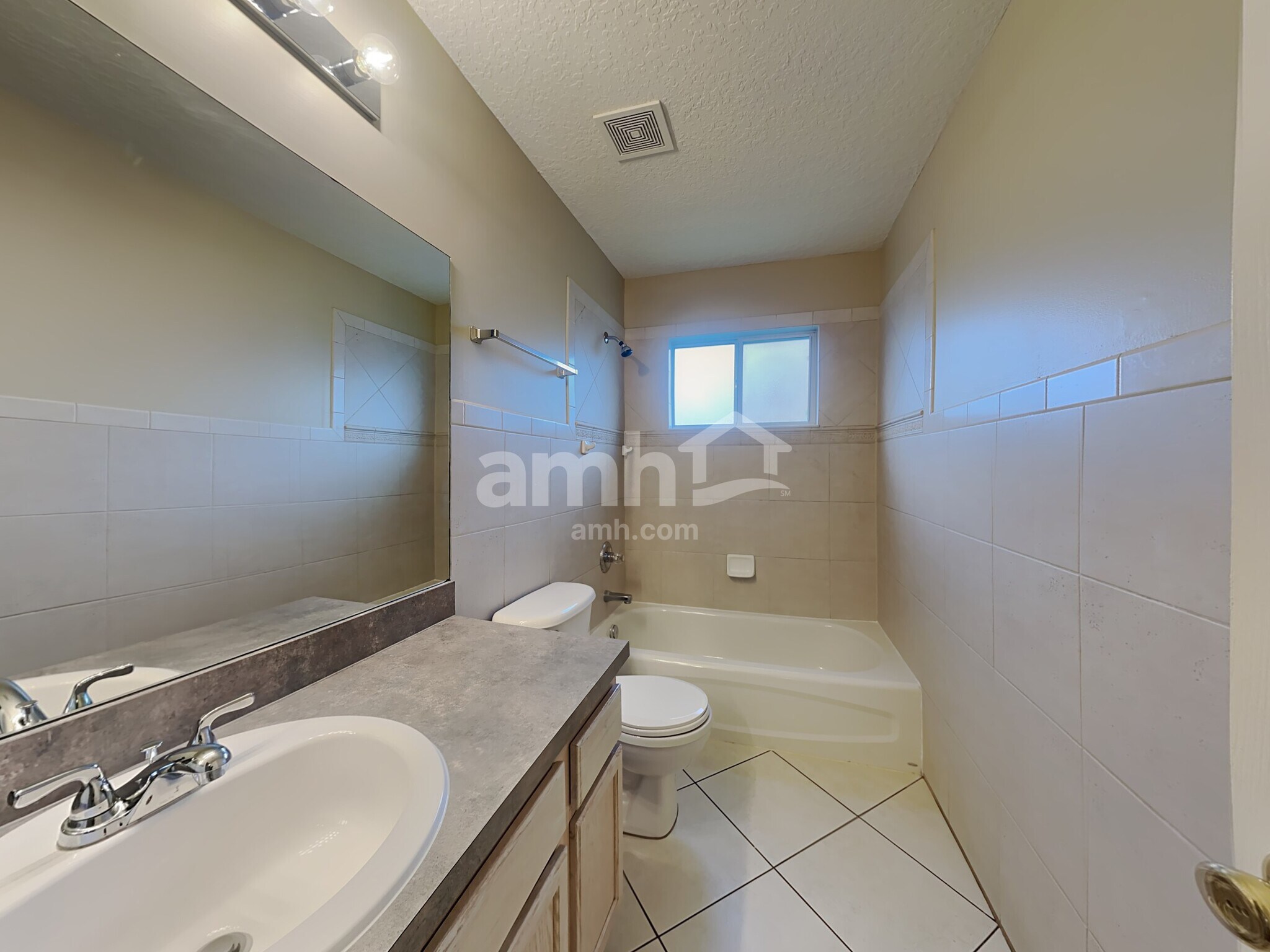 Building Photo - 3171 Highland Grove Dr