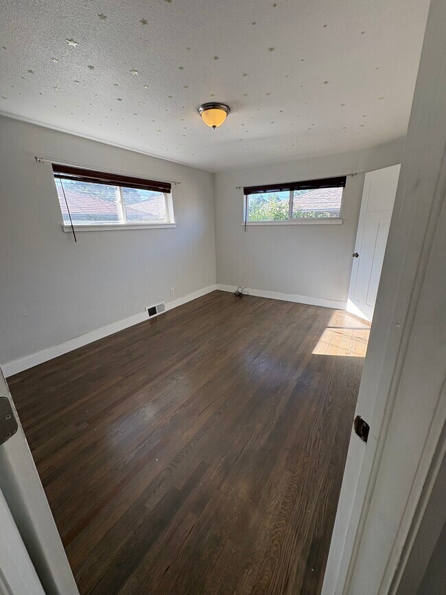 Building Photo - 3361 Krameria St