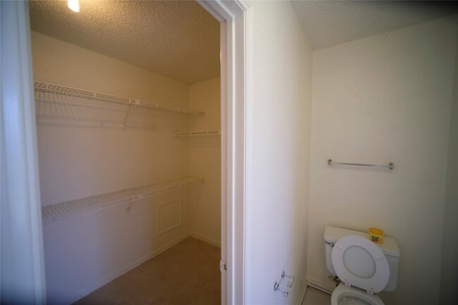 Building Photo - 12051 Spring Grove Dr