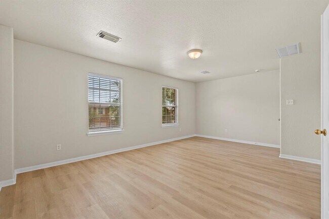 Building Photo - 13935 Maleewan Ln