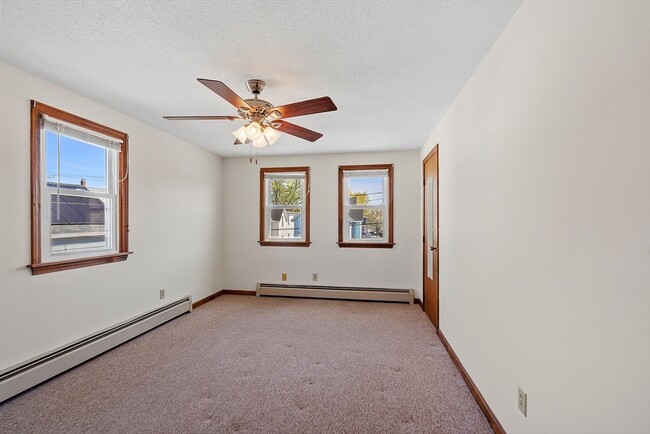Building Photo - 31 Blossom St
