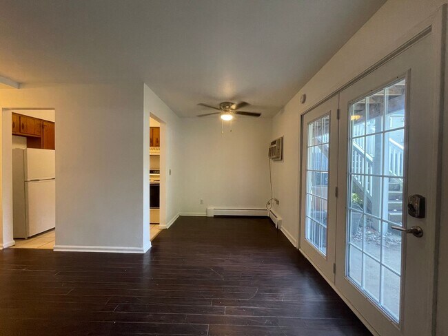 Building Photo - 2860 S 9th St