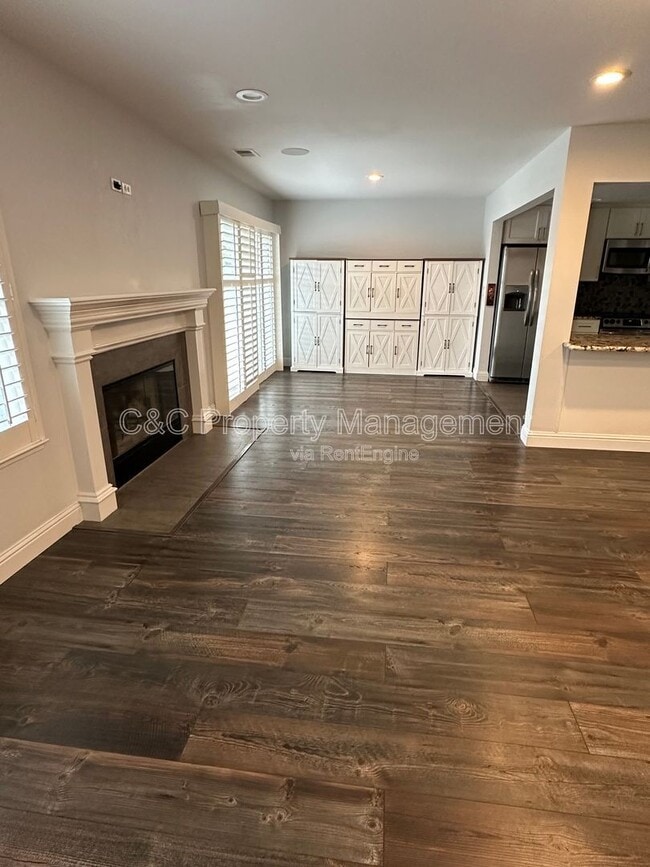 Building Photo - 180 Pelican Loop