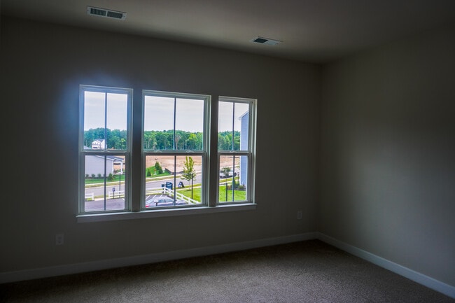 Building Photo - 12809 Red Clover Wy