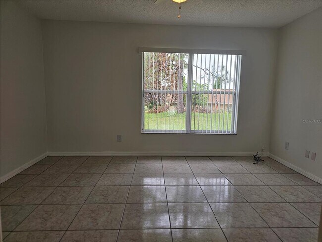 Building Photo - 13345 Pinyon Dr