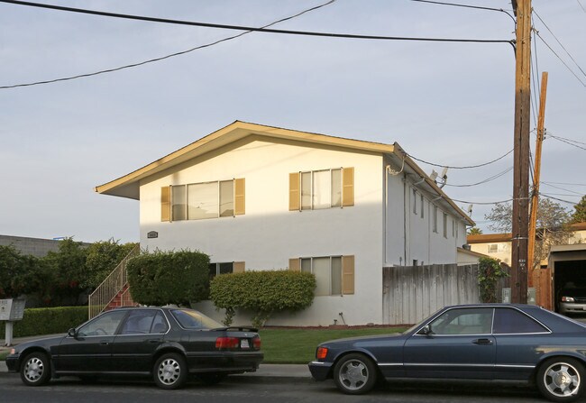 Building Photo - 1622 Pomeroy Ave