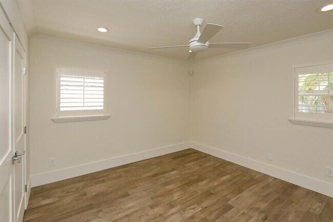 Building Photo - 4307 W Roland St