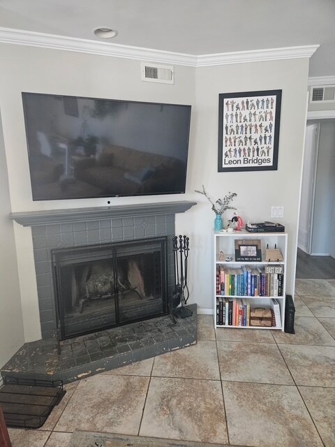 Building Photo - 3844 Groton St