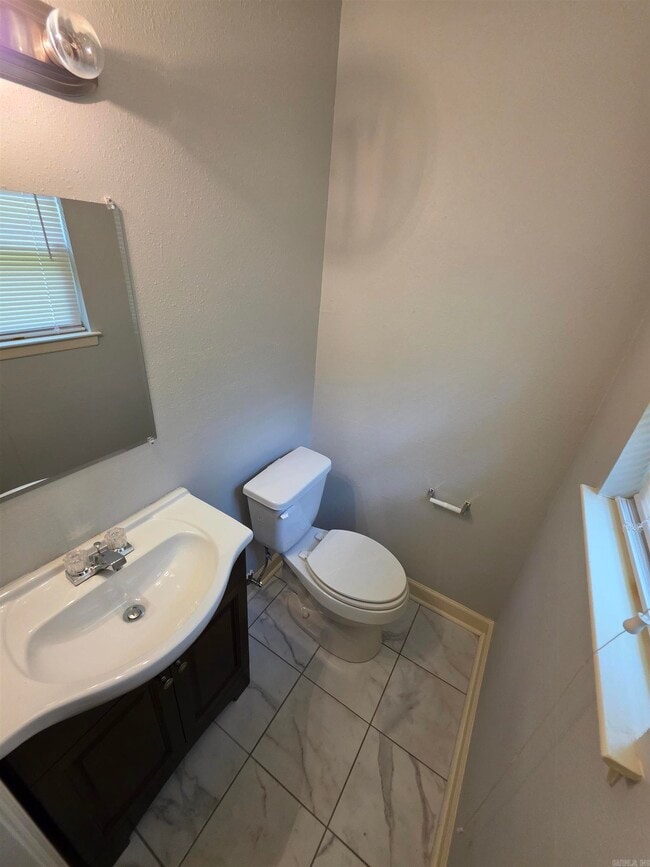 Building Photo - 5400 Southboro Dr