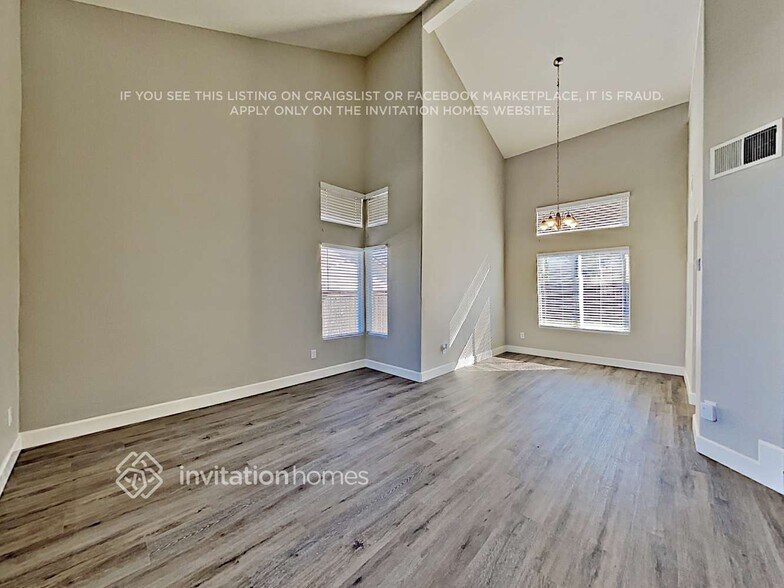 Building Photo - 27064 Bucking Bay Dr