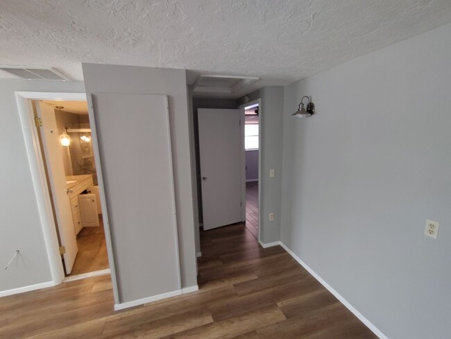 Building Photo - Coming Soon!!  Avaliable May 1, 2025 Spaci...