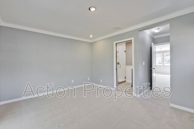 Building Photo - 485 Benvenue Ave