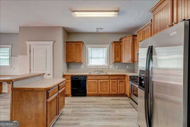 Building Photo - 5370 Campbellton Fairburn Rd