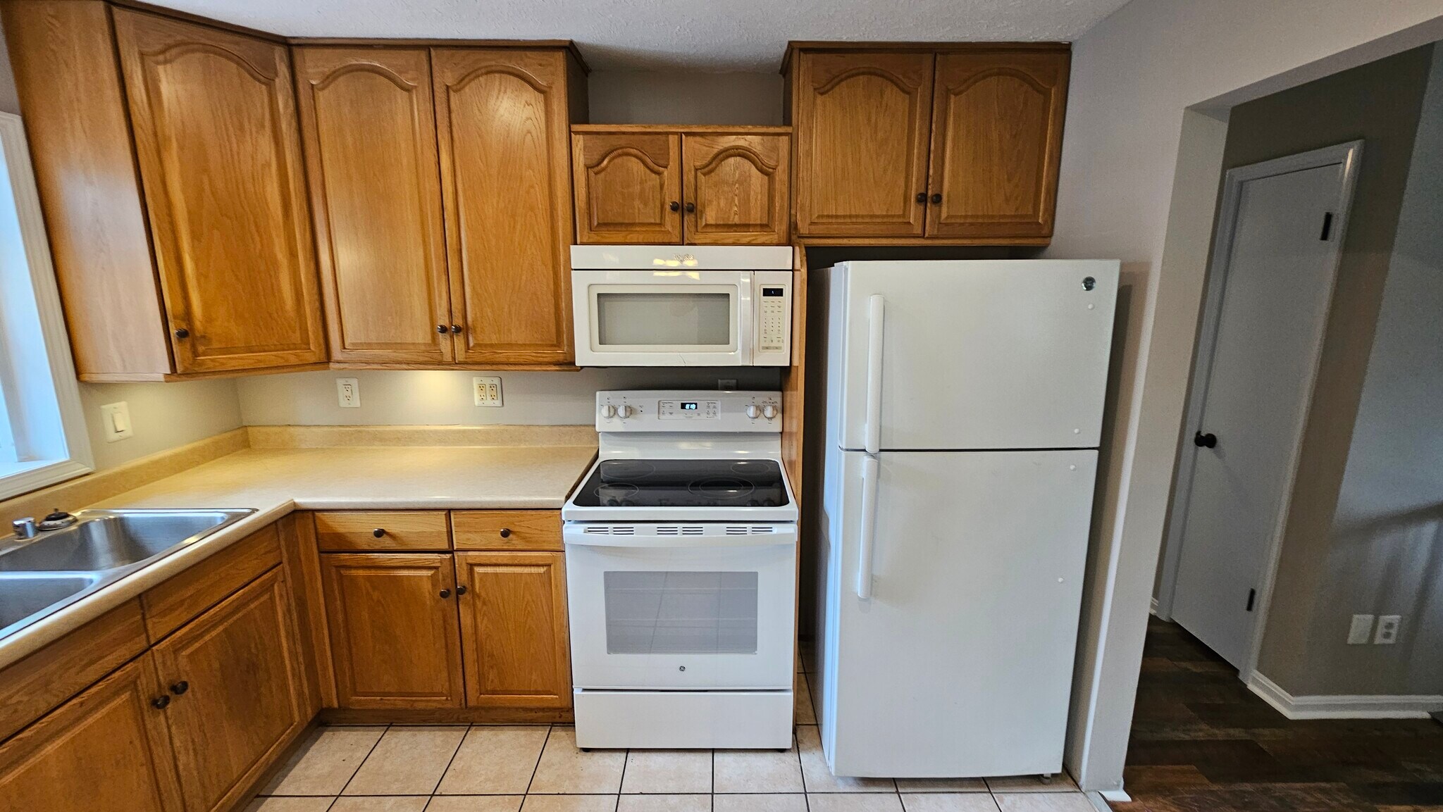 Kitchen - 9323 Willowwood Way