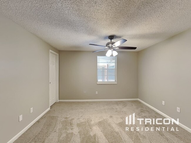 Building Photo - 2846 Tanglewood Blvd