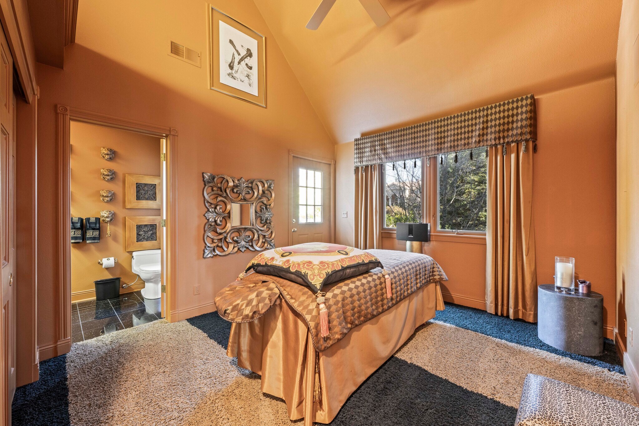 Building Photo - 8985 Vista de Lago Ct