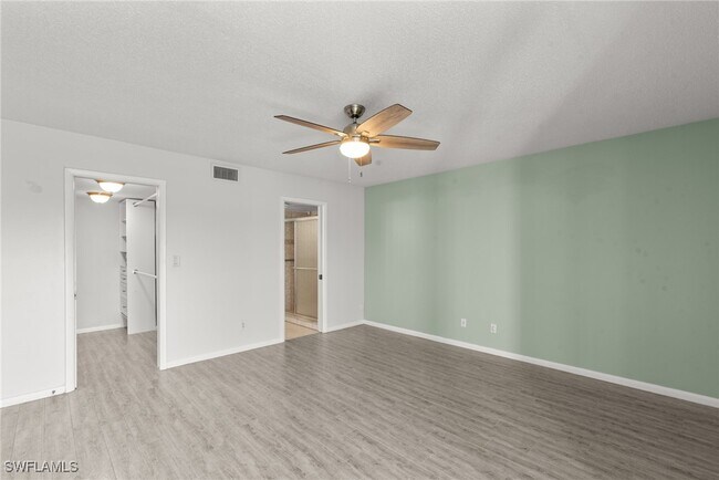 Building Photo - 304 Tudor Dr