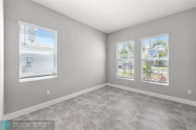 Building Photo - 5350 Liberty Ln