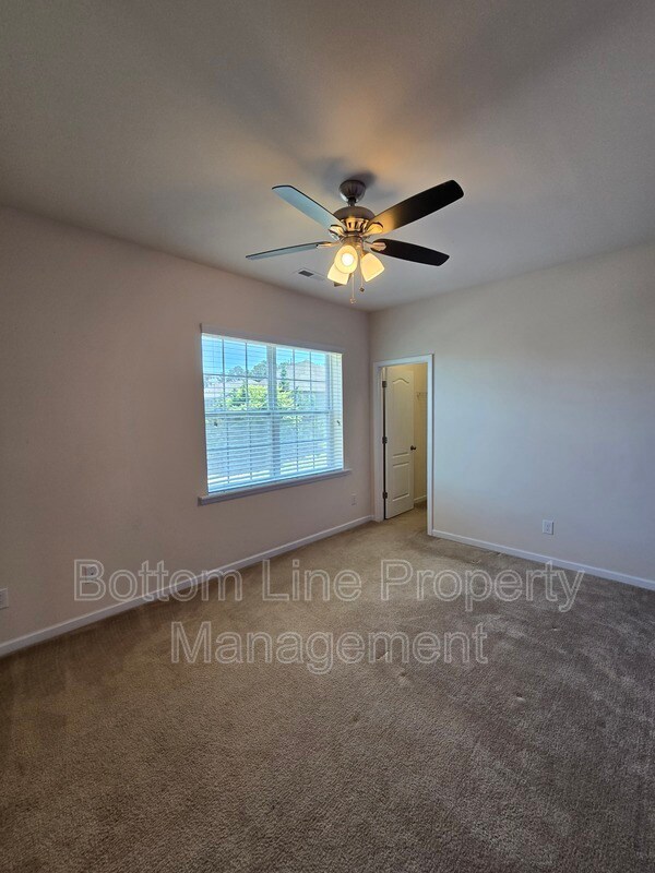 Building Photo - 10708 Sky Chase Ave NW