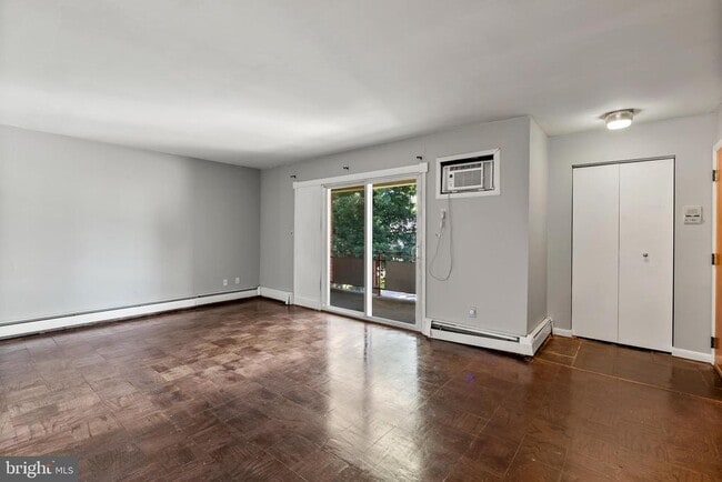 Building Photo - 6511 Brighton Ave
