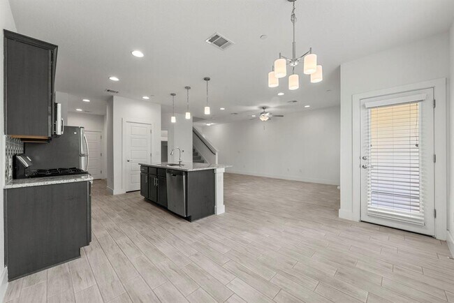 Building Photo - 12317 Maypole Bend