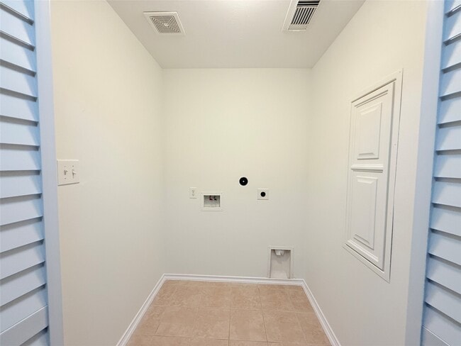 Building Photo - 14430 Hamilton Grove Ln