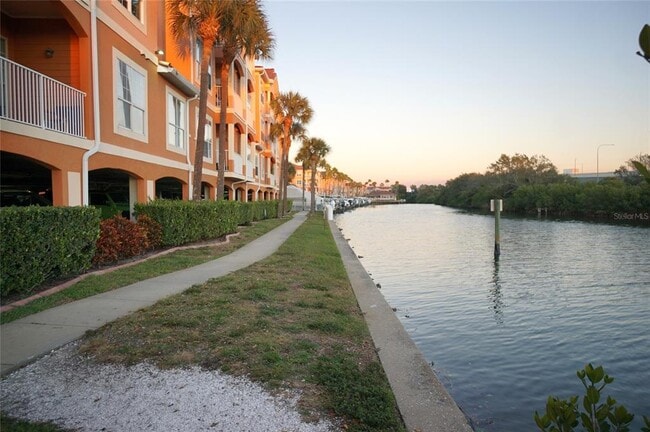 Building Photo - 5000 Culbreath Key Way