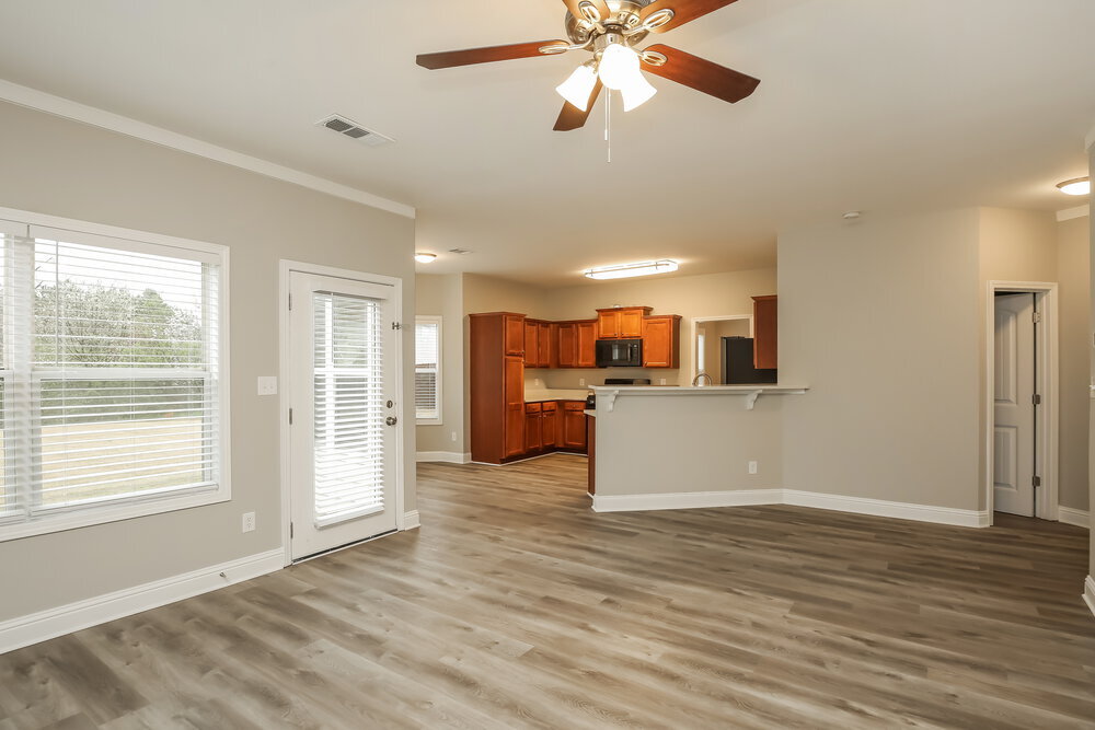 Building Photo - 137 Sweetspring Way