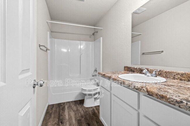 Building Photo - 2287 S Ouachita Dr