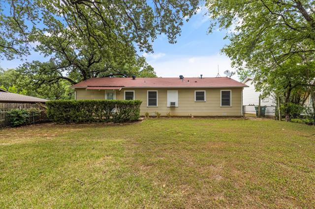 Building Photo - 5217 Deavers Ln