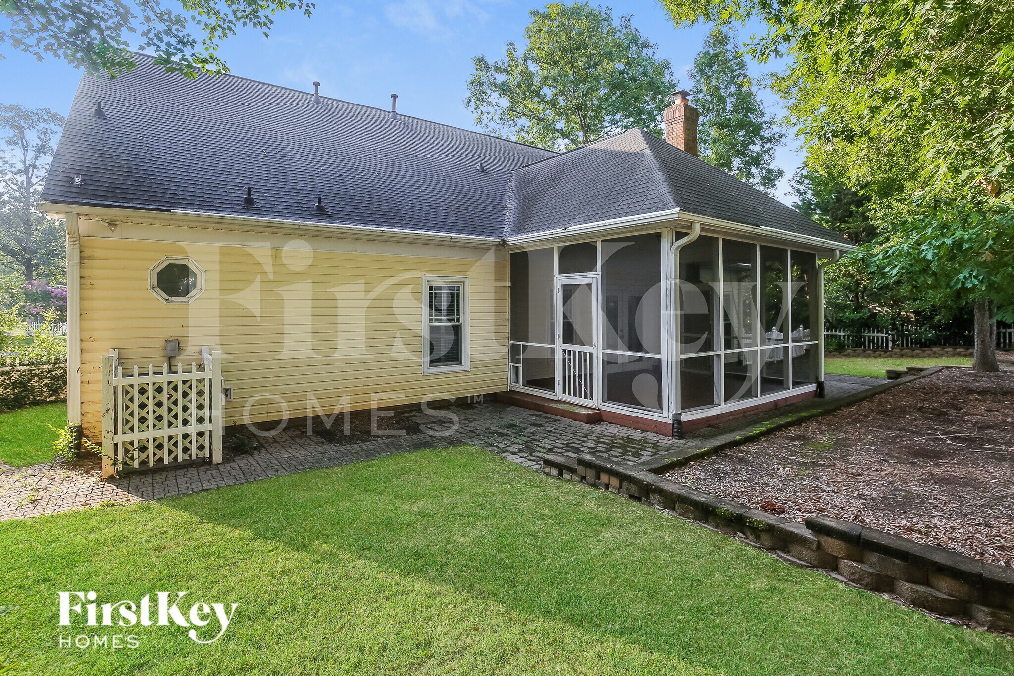 Building Photo - 6509 Mimosa St