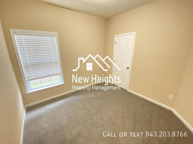 Building Photo - 8207 Ronda Dr