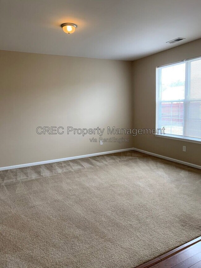 Building Photo - 1016 Bridlewood Farms Pkwy
