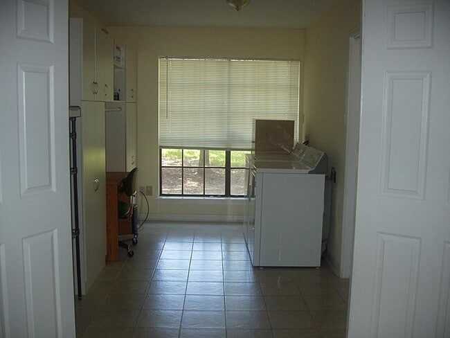 Building Photo - 3227 Golden Willow Dr