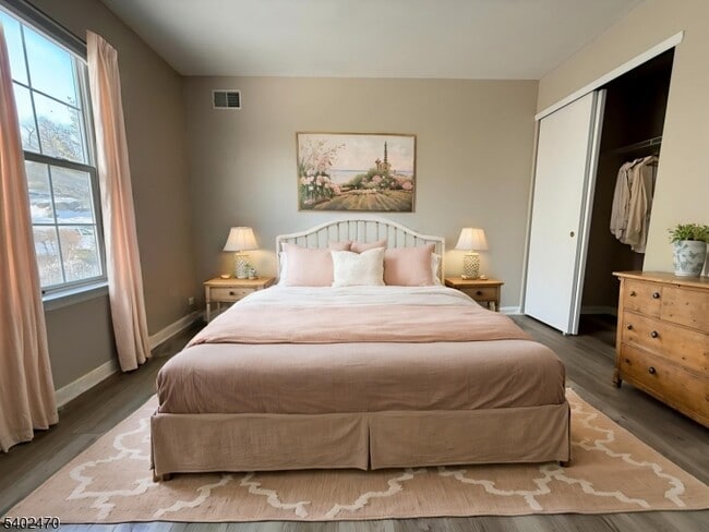 Building Photo - 97 Crestview Ln