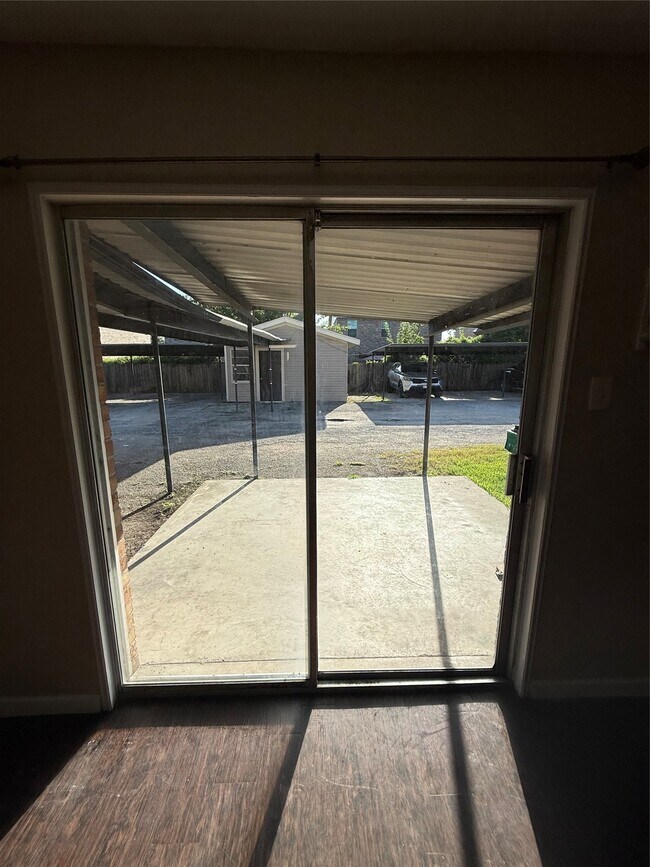 Building Photo - 1503 Donovan St