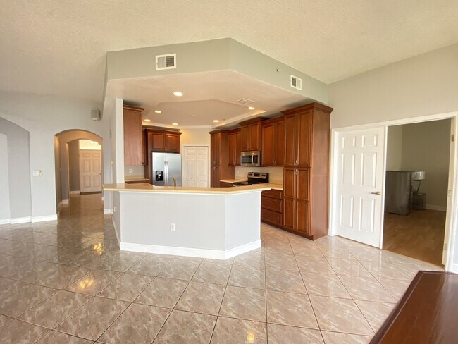 Building Photo - Minutemen