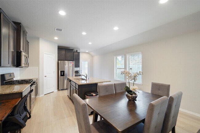Building Photo - 9307 Colonial Bent Pl