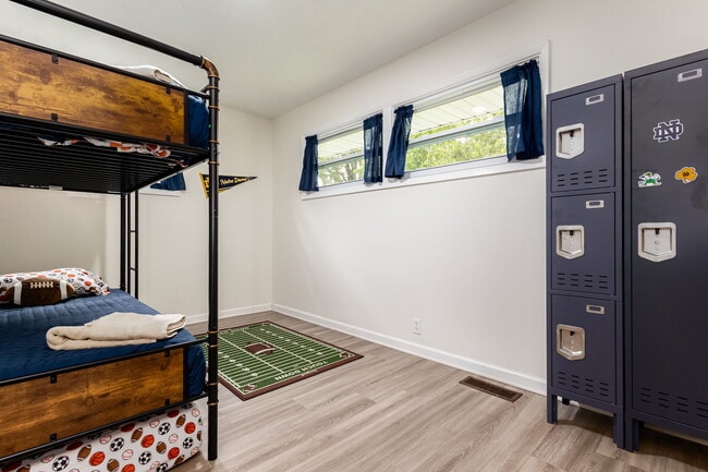 Building Photo - 1321 Browne Ln