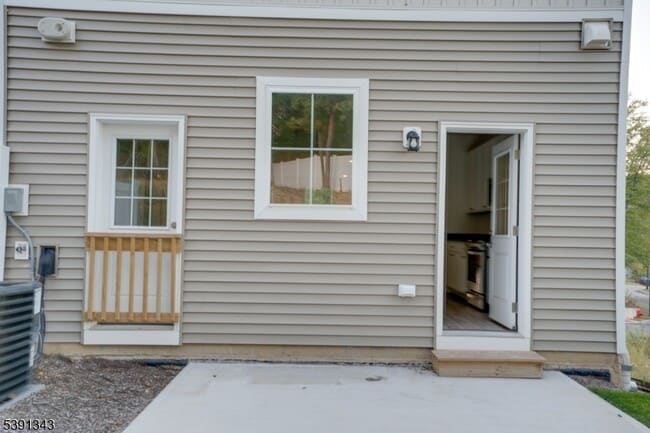 Building Photo - 1 Beirne Ln