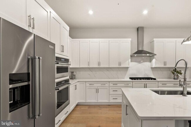 Building Photo - 43443 Croson Ln