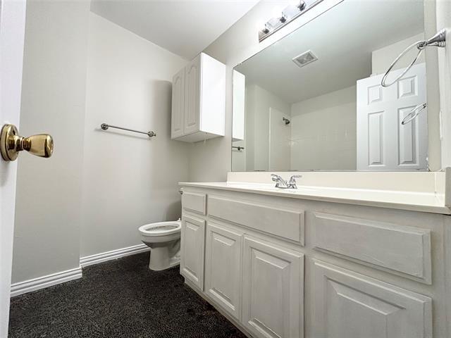 Building Photo - 15881 Grove Crest Dr