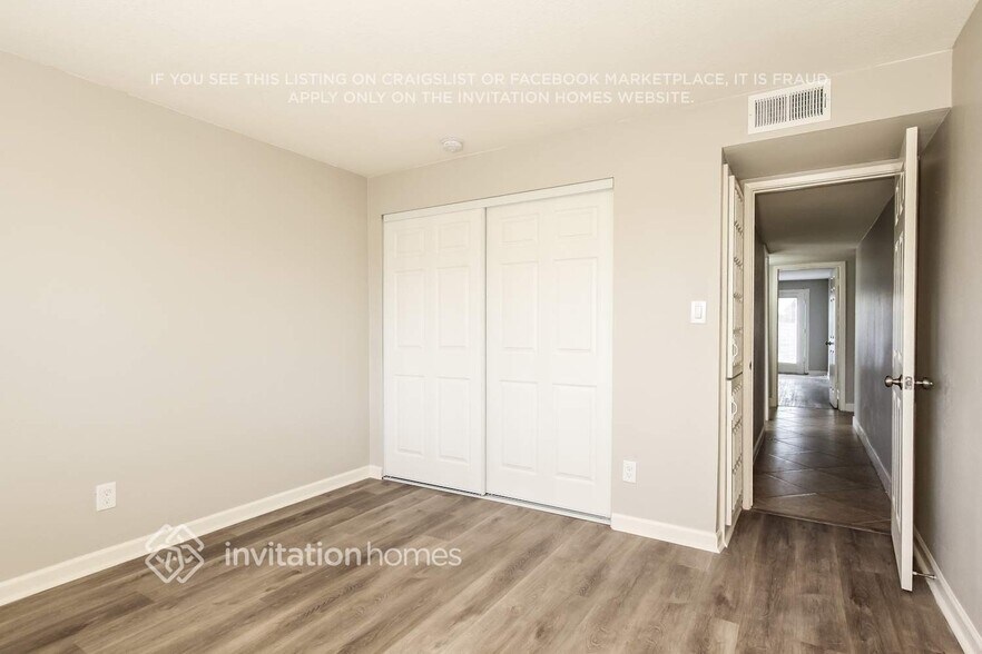 Building Photo - 4512 N 81st Dr