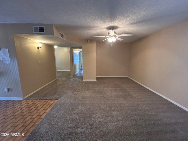 Building Photo - 512 W Malibu Dr