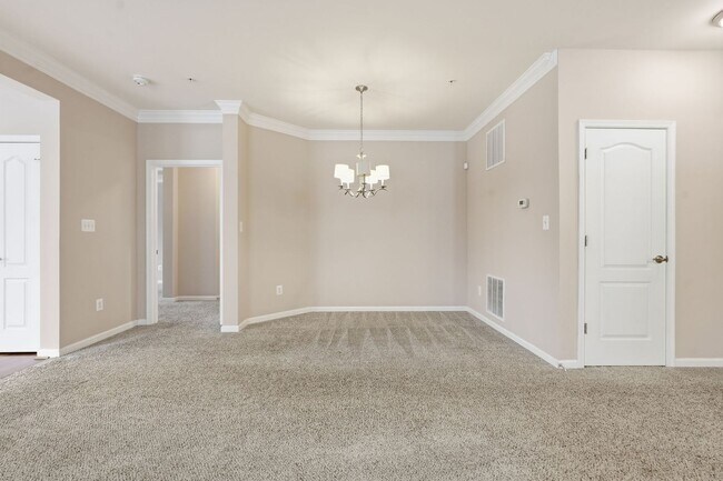 Building Photo - Welcome to your new home at The Villas at Eastgate!