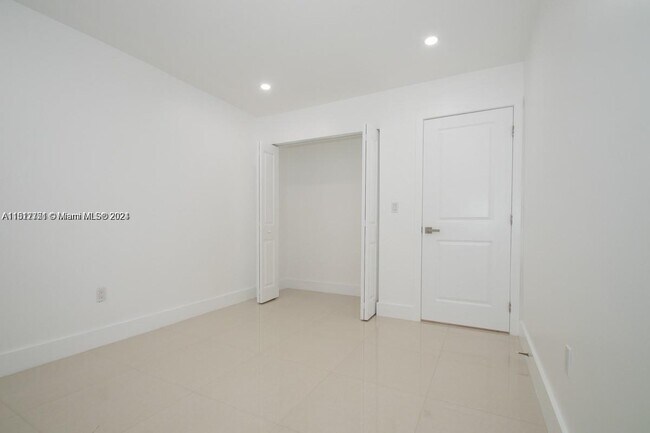 Building Photo - 233 NW 53rd Ave