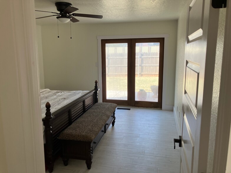 Building Photo - 3221 Cove Hollow Ct