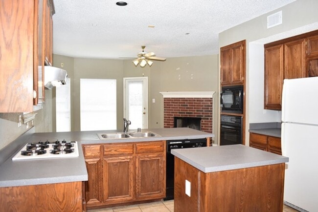 Building Photo - 4712 Birchbend Ln