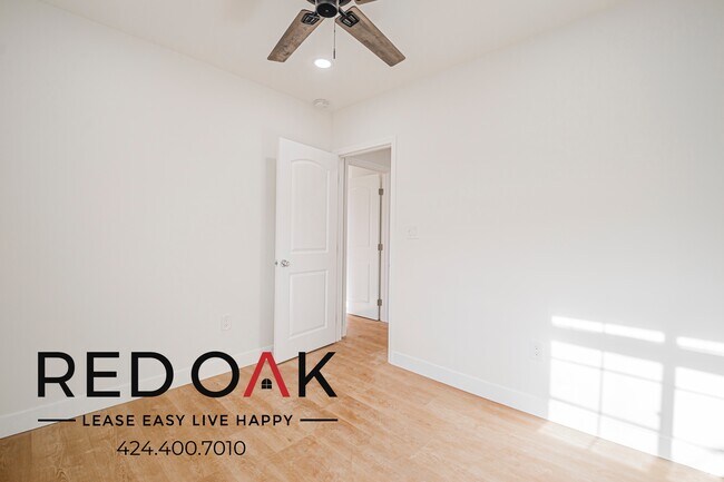 Building Photo - 1611 Oak St