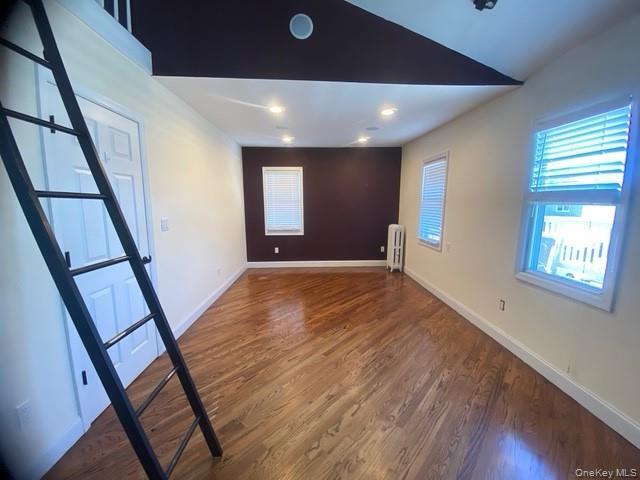 Building Photo - 347 W Market St